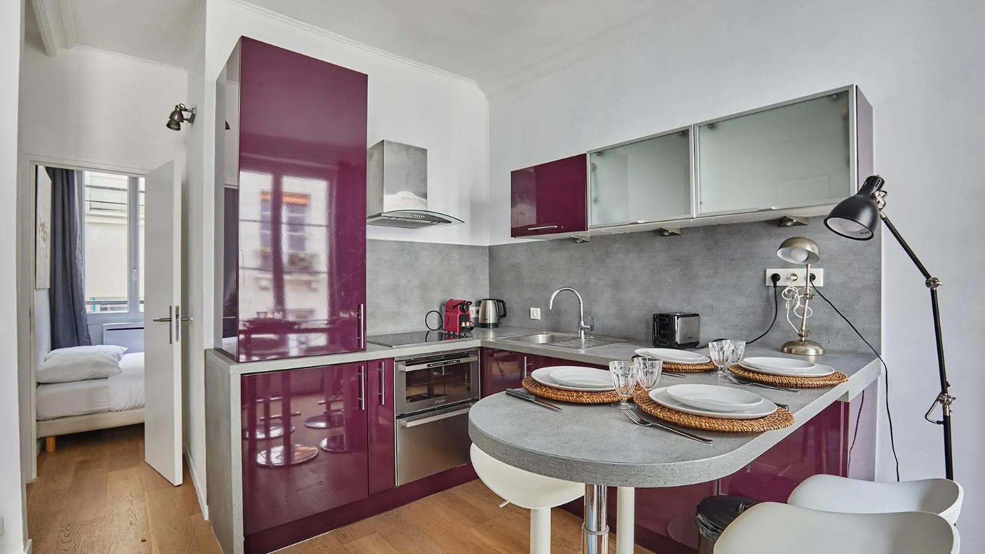 Apartment Center Of Paris By Studio Prestige
