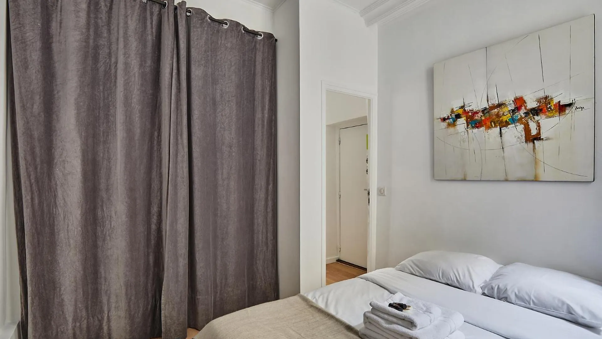 Apartment Center Of Paris By Studio Prestige 0*,  France